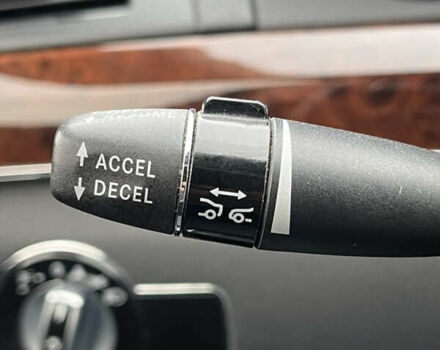 Чорний Мерседес С Клас, об'ємом двигуна 5.46 л та пробігом 252 тис. км за 18000 $, фото 21 на Automoto.ua