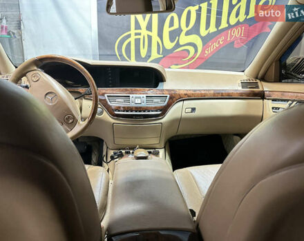 Черный Мерседес С Класс, объемом двигателя 5.5 л и пробегом 255 тыс. км за 12500 $, фото 32 на Automoto.ua