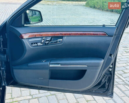 Черный Мерседес С Класс, объемом двигателя 2.99 л и пробегом 347 тыс. км за 13500 $, фото 24 на Automoto.ua