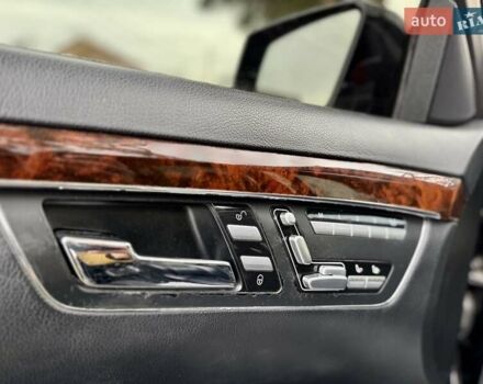 Черный Мерседес С Класс, объемом двигателя 3.5 л и пробегом 176 тыс. км за 10700 $, фото 15 на Automoto.ua