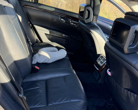 Чорний Мерседес С Клас, об'ємом двигуна 5.46 л та пробігом 300 тис. км за 15200 $, фото 14 на Automoto.ua