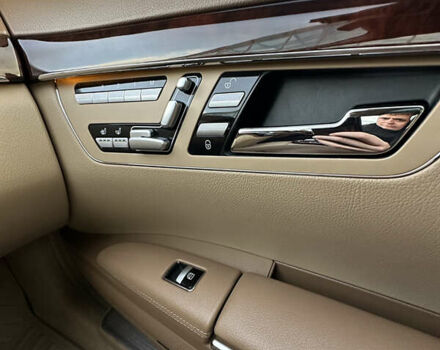 Черный Мерседес С Класс, объемом двигателя 5.5 л и пробегом 170 тыс. км за 17000 $, фото 46 на Automoto.ua