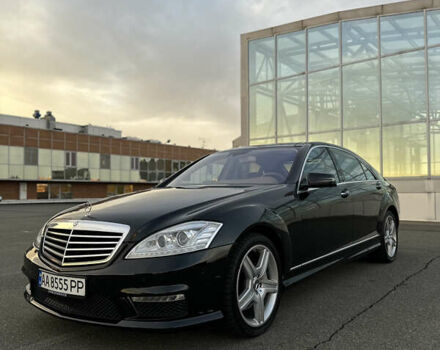 Черный Мерседес С Класс, объемом двигателя 5.5 л и пробегом 170 тыс. км за 17000 $, фото 50 на Automoto.ua
