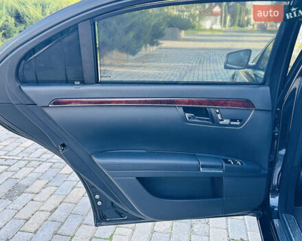 Черный Мерседес С Класс, объемом двигателя 2.99 л и пробегом 347 тыс. км за 13500 $, фото 15 на Automoto.ua