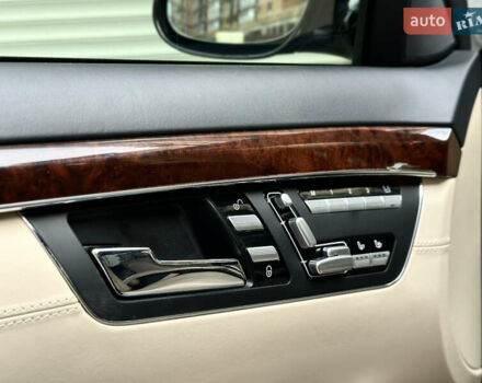 Мерседес С Клас 2009 у Житомирі на Automoto.ua Чорний Мерседес С Клас, об'ємом двигуна 5.46 л та пробігом 211 тис. км за 16555 $, фото 23 на Automoto.ua