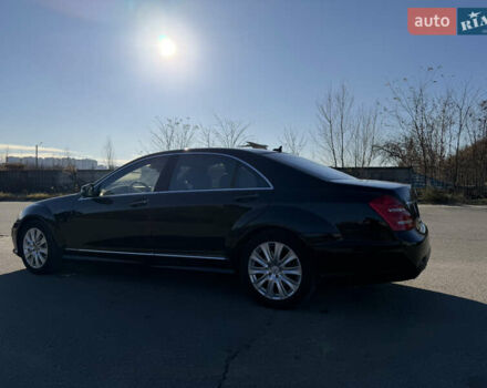 Чорний Мерседес С Клас, об'ємом двигуна 5.46 л та пробігом 300 тис. км за 15200 $, фото 5 на Automoto.ua