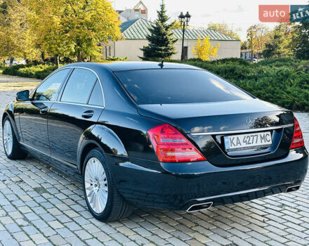 Черный Мерседес С Класс, объемом двигателя 2.99 л и пробегом 347 тыс. км за 13500 $, фото 5 на Automoto.ua