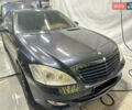 Черный Мерседес С Класс, объемом двигателя 5.5 л и пробегом 255 тыс. км за 12500 $, фото 4 на Automoto.ua