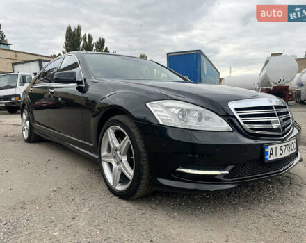 Чорний Мерседес С Клас, об'ємом двигуна 5.46 л та пробігом 252 тис. км за 17500 $, фото 2 на Automoto.ua