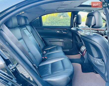 Черный Мерседес С Класс, объемом двигателя 2.99 л и пробегом 347 тыс. км за 13500 $, фото 19 на Automoto.ua