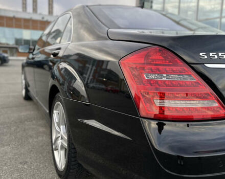 Черный Мерседес С Класс, объемом двигателя 5.5 л и пробегом 170 тыс. км за 17000 $, фото 4 на Automoto.ua