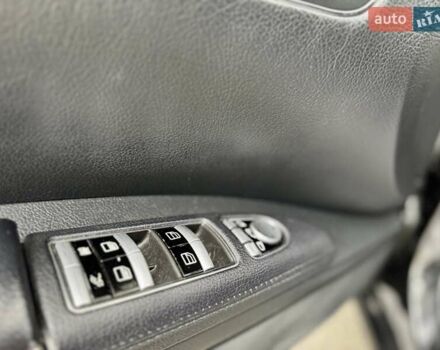 Черный Мерседес С Класс, объемом двигателя 3.5 л и пробегом 176 тыс. км за 11999 $, фото 16 на Automoto.ua