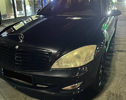 Черный Мерседес С Класс, объемом двигателя 5.5 л и пробегом 255 тыс. км за 12500 $, фото 3 на Automoto.ua