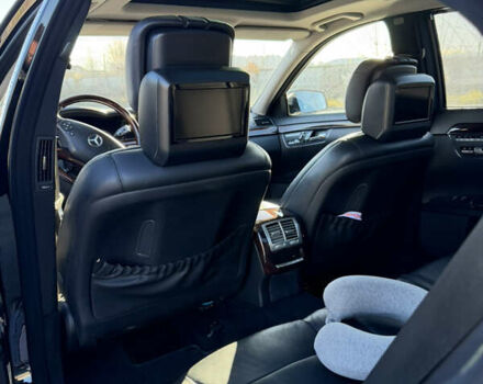 Чорний Мерседес С Клас, об'ємом двигуна 5.46 л та пробігом 300 тис. км за 15200 $, фото 17 на Automoto.ua