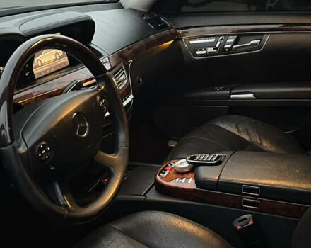 Черный Мерседес С Класс, объемом двигателя 3 л и пробегом 293 тыс. км за 9999 $, фото 12 на Automoto.ua