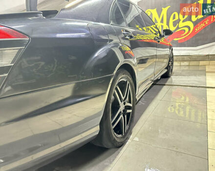 Черный Мерседес С Класс, объемом двигателя 5.5 л и пробегом 255 тыс. км за 12500 $, фото 8 на Automoto.ua