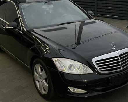 Черный Мерседес С Класс, объемом двигателя 3 л и пробегом 293 тыс. км за 9999 $, фото 1 на Automoto.ua