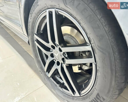 Черный Мерседес С Класс, объемом двигателя 5.5 л и пробегом 255 тыс. км за 12500 $, фото 16 на Automoto.ua