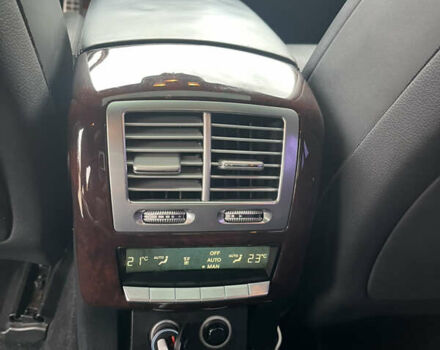 Чорний Мерседес С Клас, об'ємом двигуна 5.46 л та пробігом 252 тис. км за 18000 $, фото 13 на Automoto.ua