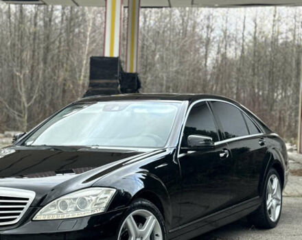 Черный Мерседес С Класс, объемом двигателя 5.46 л и пробегом 333 тыс. км за 14999 $, фото 3 на Automoto.ua