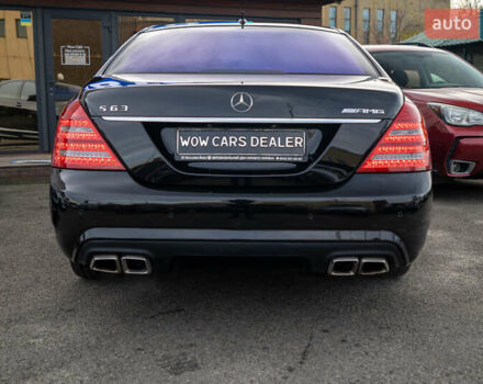 Чорний Мерседес С Клас, об'ємом двигуна 5.46 л та пробігом 288 тис. км за 18500 $, фото 10 на Automoto.ua