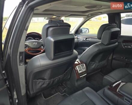 Чорний Мерседес С Клас, об'ємом двигуна 5.5 л та пробігом 212 тис. км за 14900 $, фото 35 на Automoto.ua