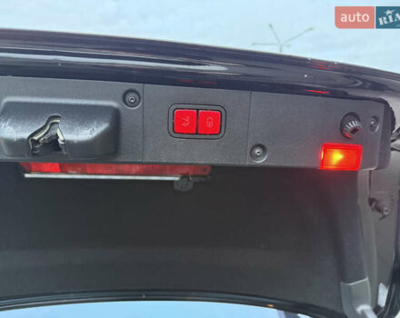 Чорний Мерседес С Клас, об'ємом двигуна 5.5 л та пробігом 213 тис. км за 17000 $, фото 30 на Automoto.ua