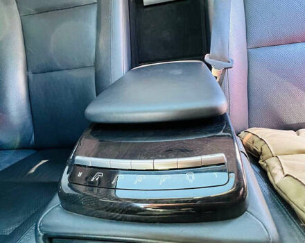 Черный Мерседес С Класс, объемом двигателя 5.46 л и пробегом 275 тыс. км за 20700 $, фото 13 на Automoto.ua