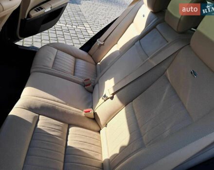 Черный Мерседес С Класс, объемом двигателя 5.5 л и пробегом 156 тыс. км за 22000 $, фото 13 на Automoto.ua