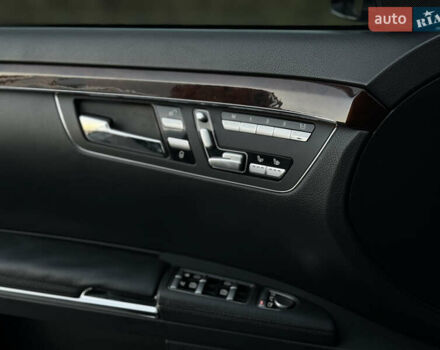 Черный Мерседес С Класс, объемом двигателя 3 л и пробегом 279 тыс. км за 18499 $, фото 75 на Automoto.ua