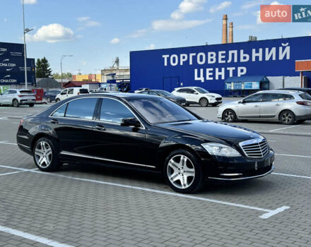 Черный Мерседес С Класс, объемом двигателя 5.46 л и пробегом 370 тыс. км за 14999 $, фото 10 на Automoto.ua