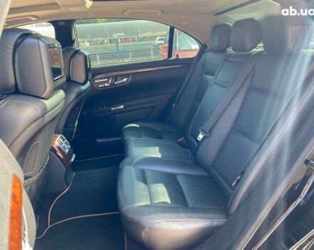 Чорний Мерседес С Клас, об'ємом двигуна 5.5 л та пробігом 234 тис. км за 17900 $, фото 13 на Automoto.ua