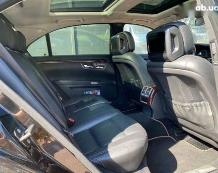 Чорний Мерседес С Клас, об'ємом двигуна 5.5 л та пробігом 234 тис. км за 17900 $, фото 12 на Automoto.ua