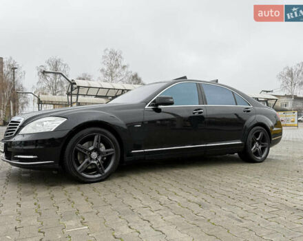 Черный Мерседес С Класс, объемом двигателя 3.5 л и пробегом 80 тыс. км за 19000 $, фото 17 на Automoto.ua
