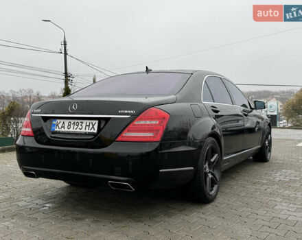 Черный Мерседес С Класс, объемом двигателя 3.5 л и пробегом 80 тыс. км за 19000 $, фото 10 на Automoto.ua