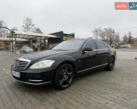 Черный Мерседес С Класс, объемом двигателя 3.5 л и пробегом 80 тыс. км за 19000 $, фото 3 на Automoto.ua