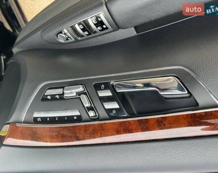 Черный Мерседес С Класс, объемом двигателя 5.46 л и пробегом 312 тыс. км за 19990 $, фото 13 на Automoto.ua