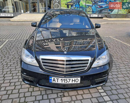 Черный Мерседес С Класс, объемом двигателя 5.5 л и пробегом 156 тыс. км за 22000 $, фото 1 на Automoto.ua