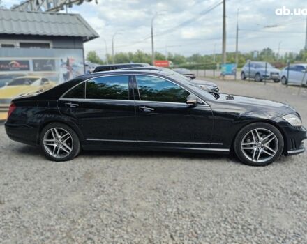 Черный Мерседес С Класс, объемом двигателя 5.5 л и пробегом 176 тыс. км за 15000 $, фото 4 на Automoto.ua