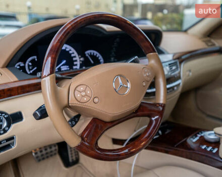 Чорний Мерседес С Клас, об'ємом двигуна 5.46 л та пробігом 288 тис. км за 18500 $, фото 36 на Automoto.ua