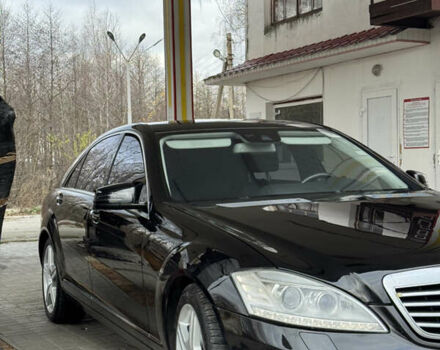 Черный Мерседес С Класс, объемом двигателя 5.46 л и пробегом 333 тыс. км за 14999 $, фото 7 на Automoto.ua
