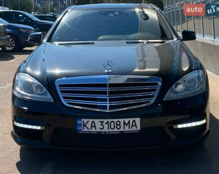Черный Мерседес С Класс, объемом двигателя 5.5 л и пробегом 234 тыс. км за 15900 $, фото 2 на Automoto.ua
