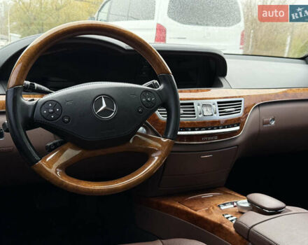 Черный Мерседес С Класс, объемом двигателя 3.5 л и пробегом 80 тыс. км за 19000 $, фото 43 на Automoto.ua