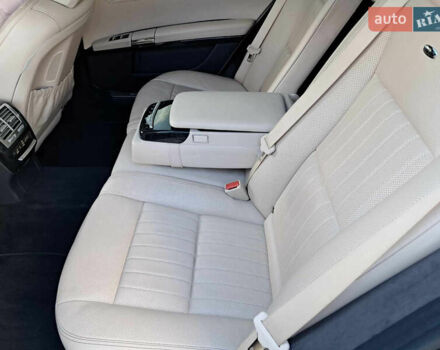 Черный Мерседес С Класс, объемом двигателя 5.5 л и пробегом 156 тыс. км за 22000 $, фото 33 на Automoto.ua