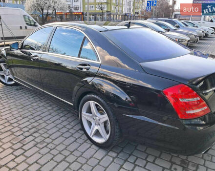 Черный Мерседес С Класс, объемом двигателя 5.5 л и пробегом 156 тыс. км за 22000 $, фото 7 на Automoto.ua