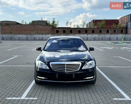 Черный Мерседес С Класс, объемом двигателя 5.46 л и пробегом 370 тыс. км за 14999 $, фото 7 на Automoto.ua