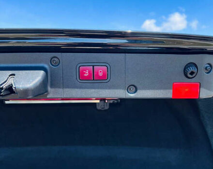 Черный Мерседес С Класс, объемом двигателя 5.46 л и пробегом 275 тыс. км за 20700 $, фото 10 на Automoto.ua