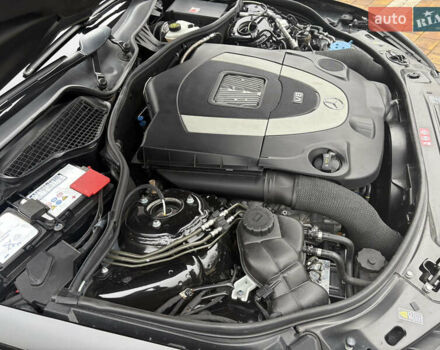 Чорний Мерседес С Клас, об'ємом двигуна 5.46 л та пробігом 70 тис. км за 30000 $, фото 18 на Automoto.ua