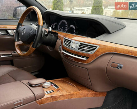 Черный Мерседес С Класс, объемом двигателя 3.5 л и пробегом 80 тыс. км за 19000 $, фото 38 на Automoto.ua