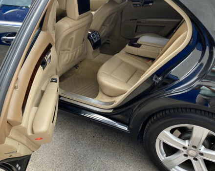 Черный Мерседес С Класс, объемом двигателя 5.46 л и пробегом 296 тыс. км за 17500 $, фото 6 на Automoto.ua